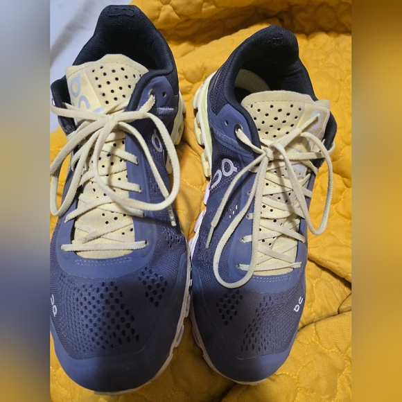 Women's On Cloud Cloudflow Athletic Running Shoes Blue Size 8.5 - Picture 2 of 4